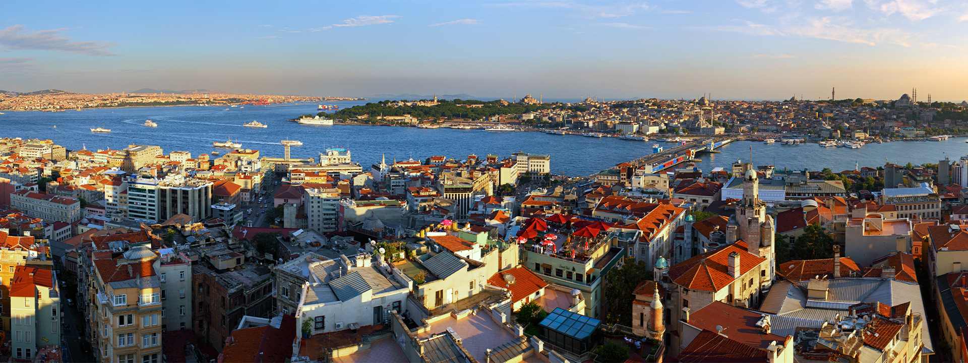 Istanbul city skyline